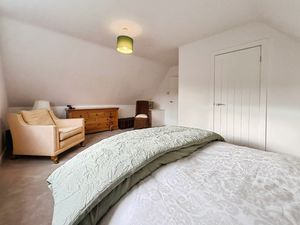 Photo 10- click for photo gallery